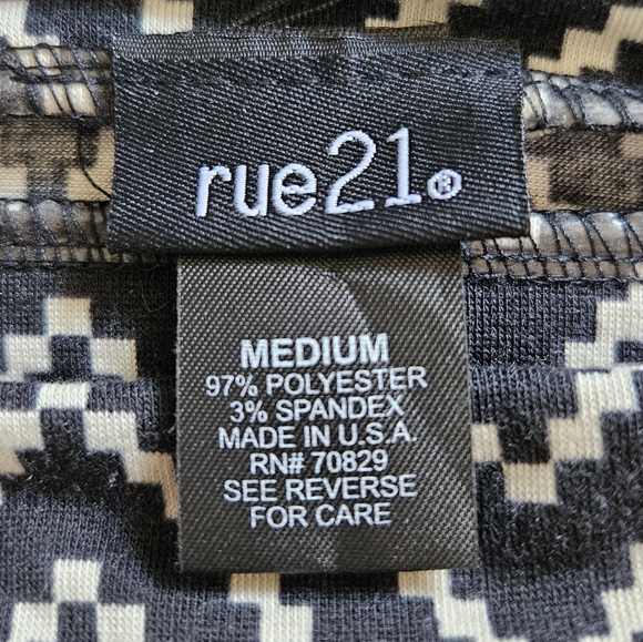 Pre-loved Bundle of 2: Shein Maxi Skirt (Size L) & Rue 21 (Size M) - Picture 3 of 7